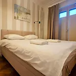 Vipwarsawapartments Diamond Mennica *