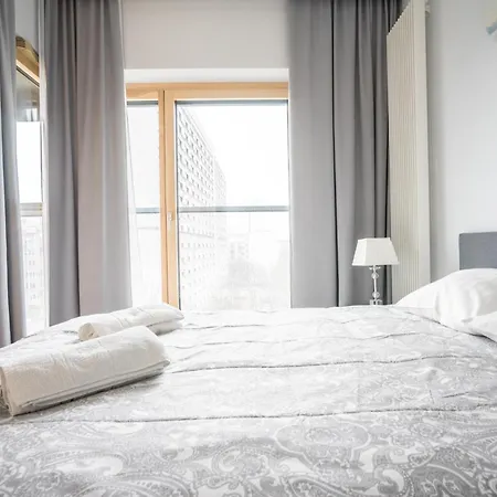 Vipwarsawapartments Diamond Mennica Varşova